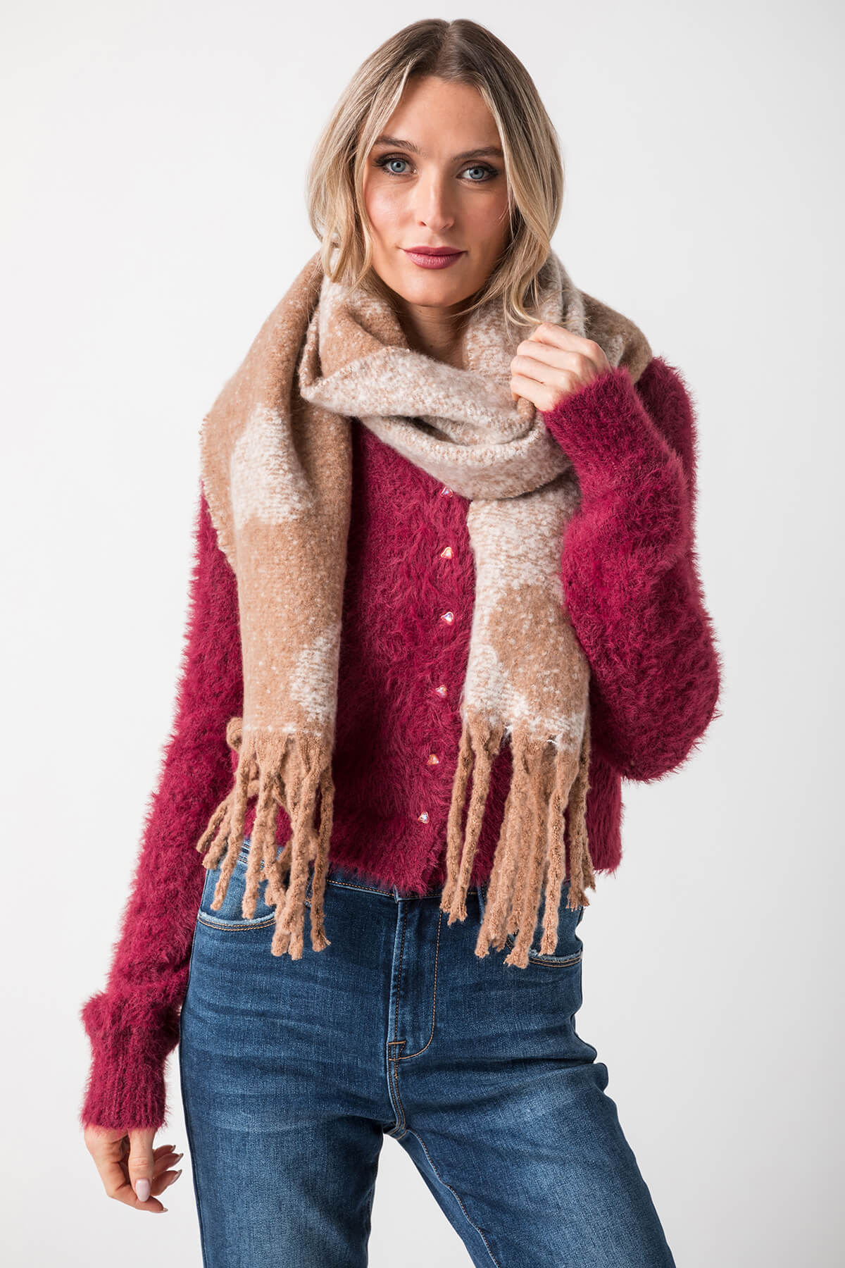 Look by M Knitted Heart Tassel Scarf