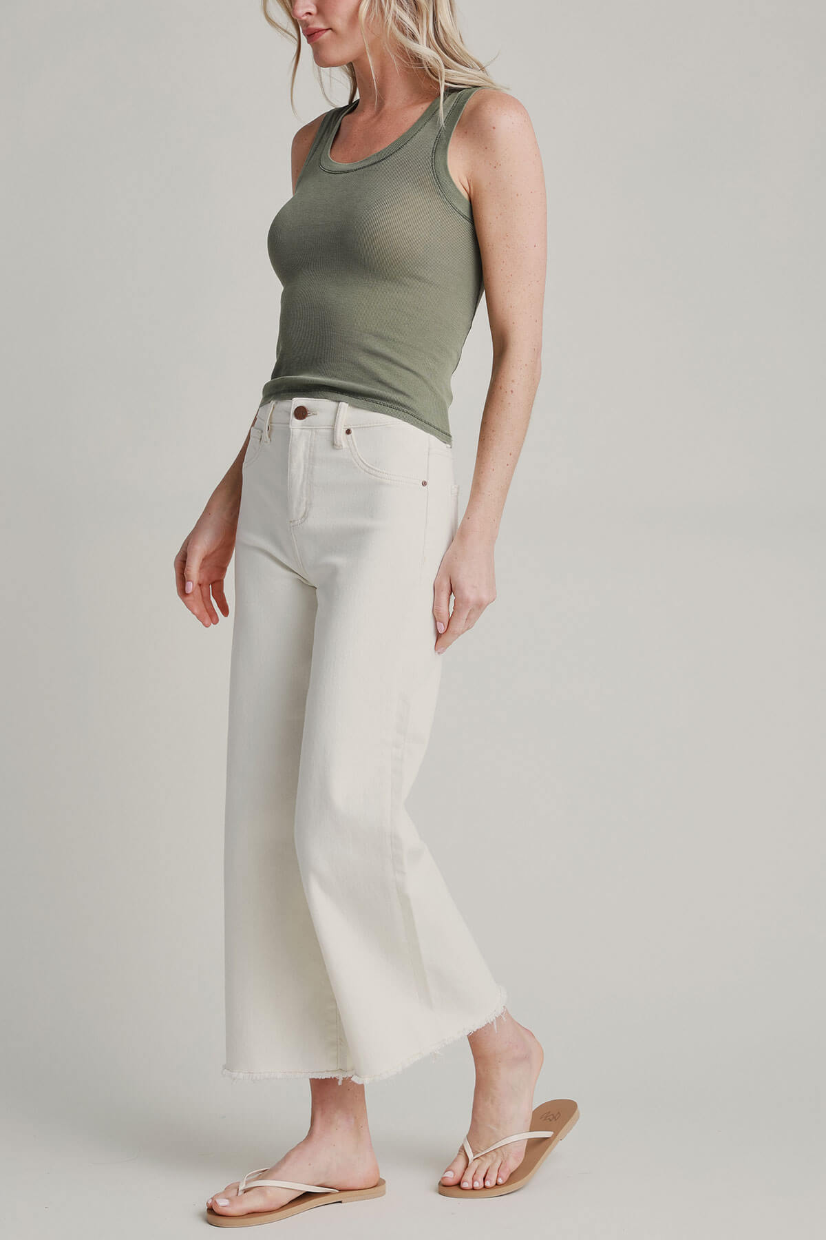 White wide 2024 leg cropped jeans