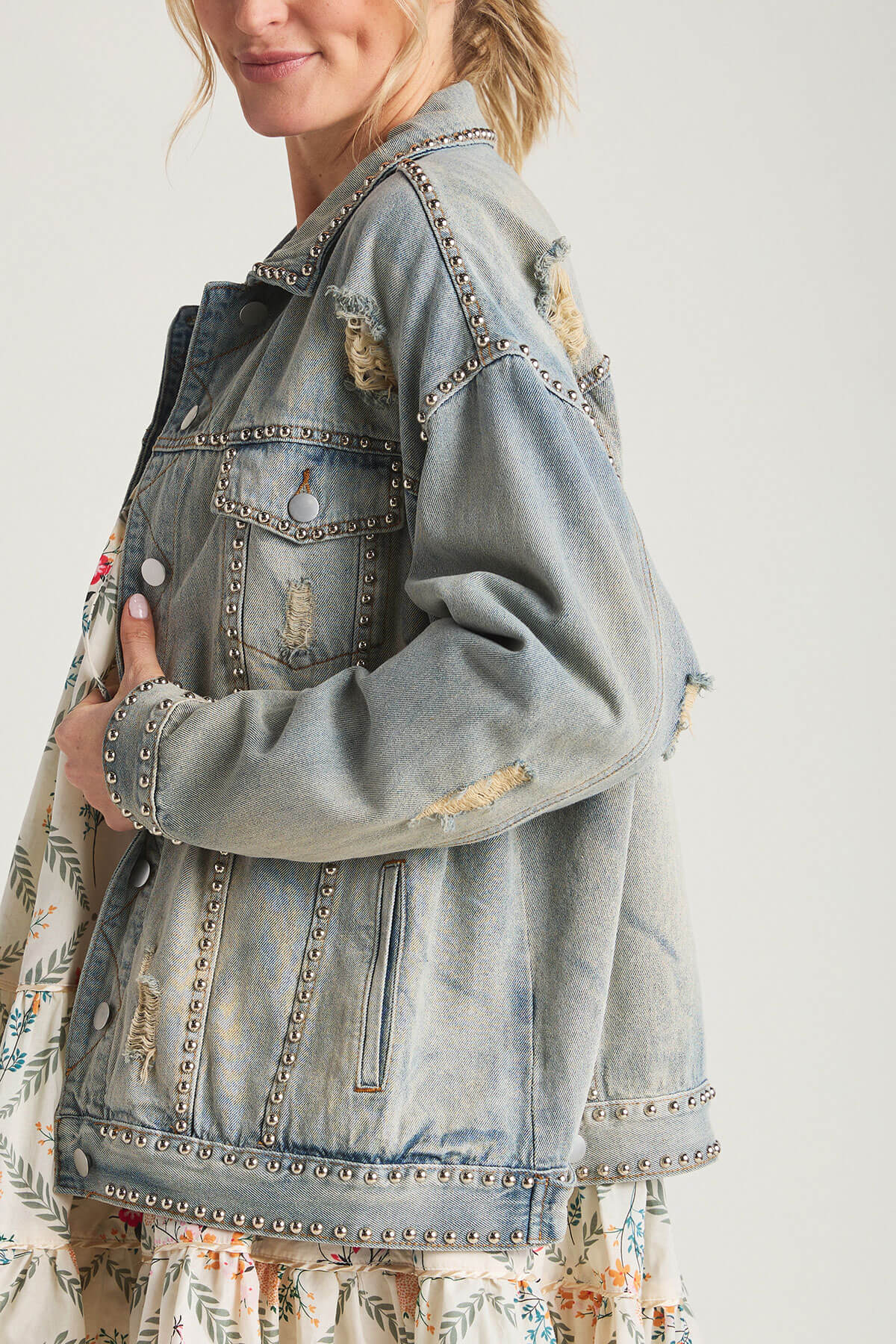 Pol Studded Denim Jacket – Social Threads